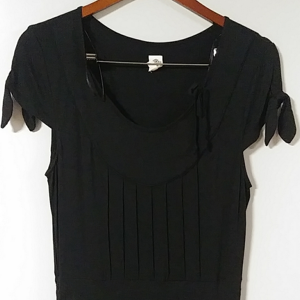 Sangria black dress